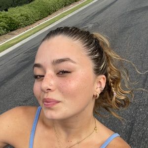 Meet your Posher, Baylee